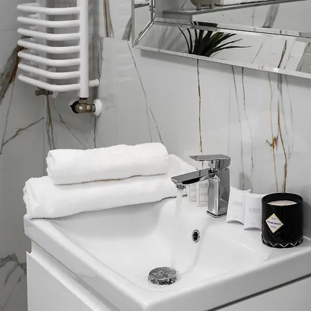 Wola Apartment *